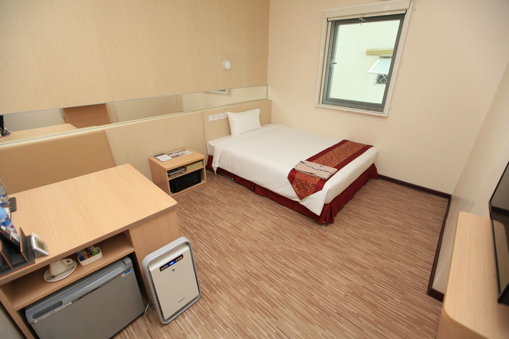 Super Hotel يانغون المظهر الخارجي الصورة